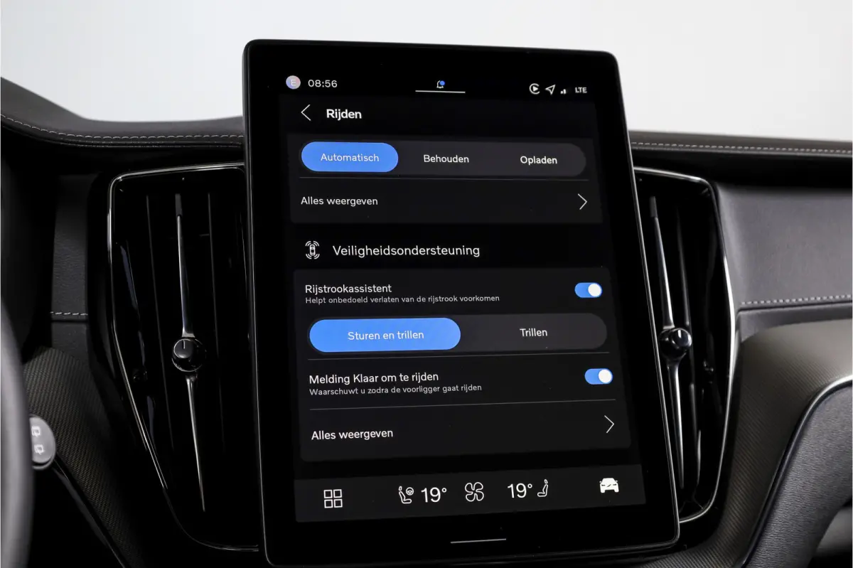 2.0 T6 Plug-in hybrid AWD Ultra Black Edition | S/K Panodak | Head-up | 360 Camera | Harman/Kardon | Dig. Cockpit | Adapt. Cruise | Stoel-+Stuurverw. | NAV+App.Connect | ECC | LM 21" | 0630