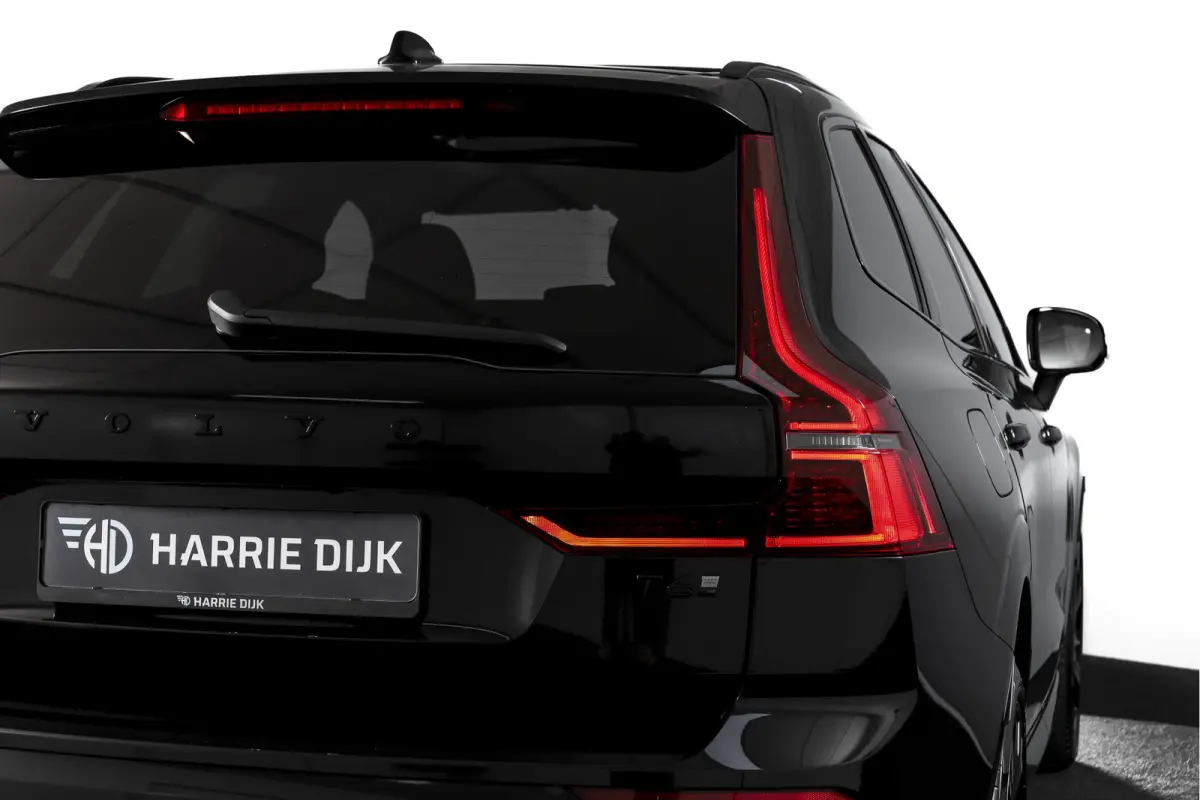 2.0 T6 Plug-in hybrid AWD Ultra Black Edition | S/K Panodak | Head-up | 360 Camera | Harman/Kardon | Dig. Cockpit | Adapt. Cruise | Stoel-+Stuurverw. | NAV+App.Connect | ECC | LM 21" | 0630