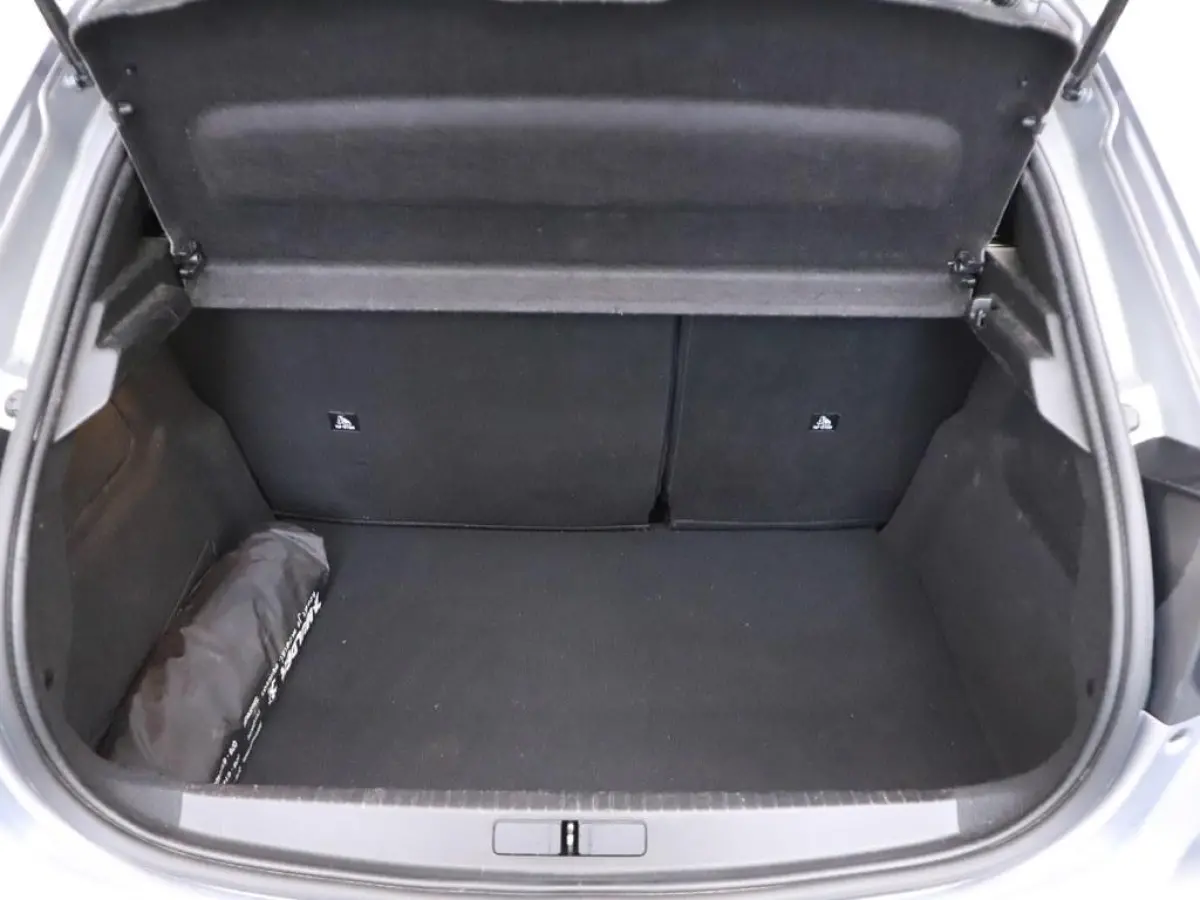 1.2T 100pk Allure Pack H.Leder/Camera/Ecc/Nav /CarPlay/El.Pakket/Vc/4S.banden