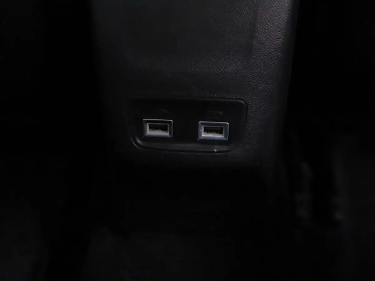 1.2T 100pk Allure Pack H.Leder/Camera/Ecc/Nav /CarPlay/El.Pakket/Vc/4S.banden