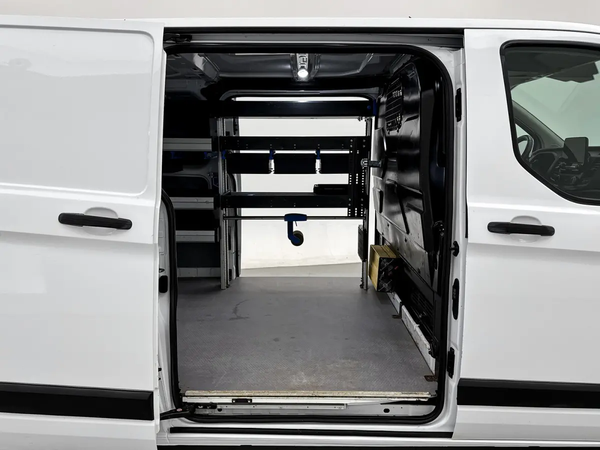 340 2.0 TDCI L2H1 Schuifdeur L+R Navigatie Trekhaak Cruise control Stoelverwarming