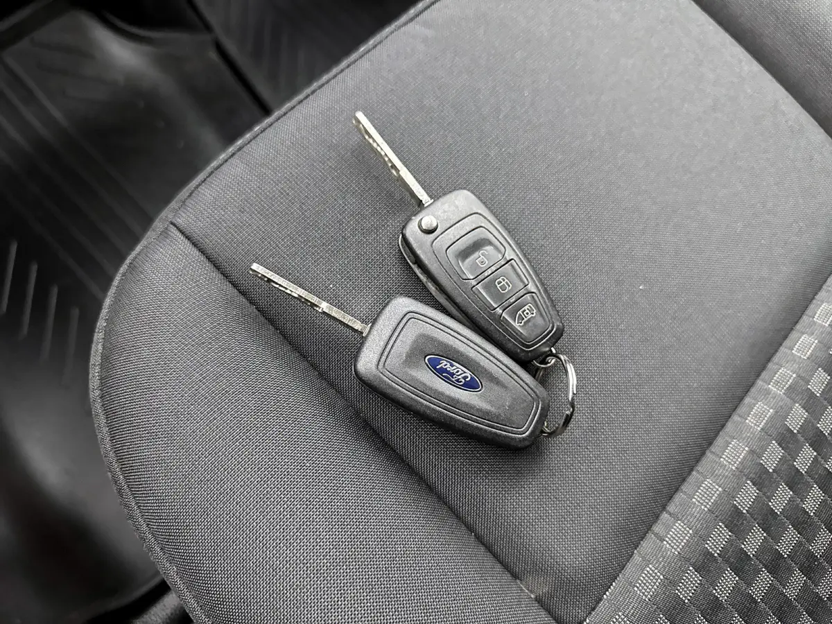 340 2.0 TDCI L2H1 Schuifdeur L+R Navigatie Trekhaak Cruise control Stoelverwarming
