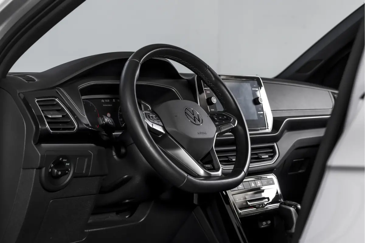 1.0 TSI 115 PK R-Line - Automaat | Dig. Cockpit | Adapt. Cruise | Camera | PDC | App. Connect | ECC | DAB | LM 18" | 2240