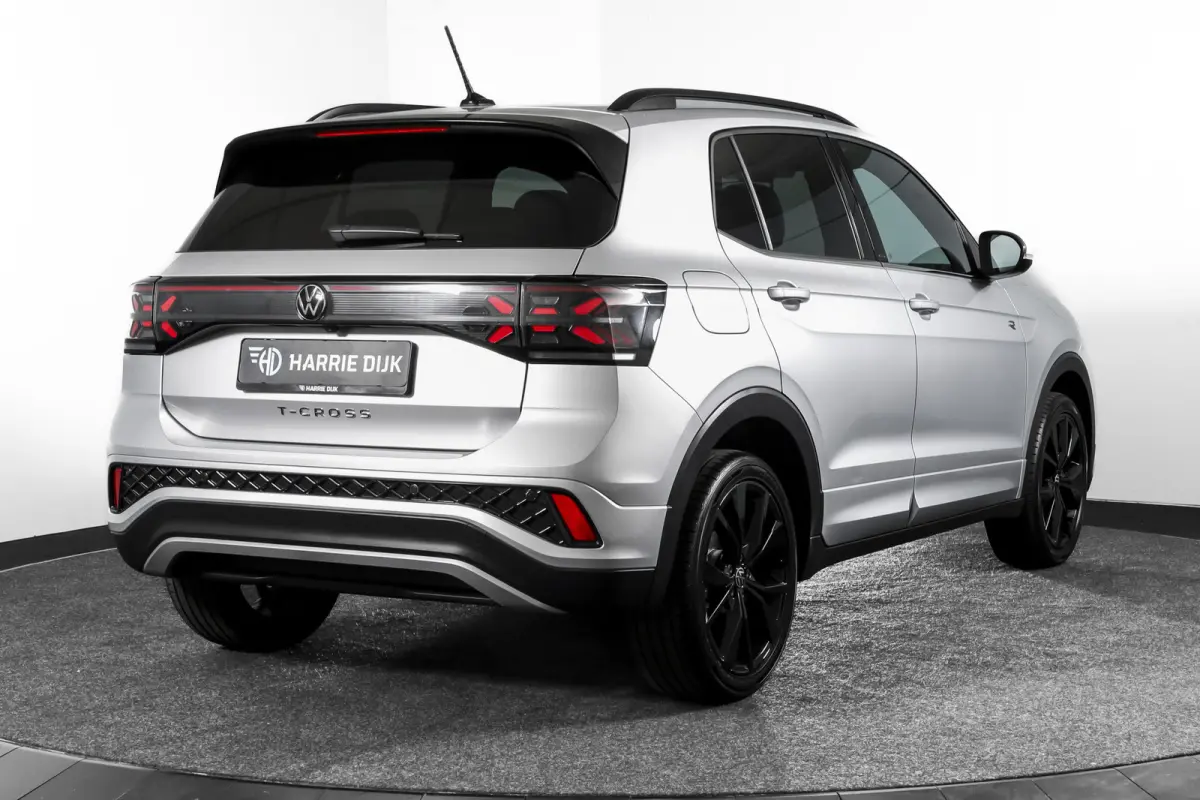 1.0 TSI 115 PK R-Line - Automaat | Dig. Cockpit | Adapt. Cruise | Camera | PDC | App. Connect | ECC | DAB | LM 18" | 2240