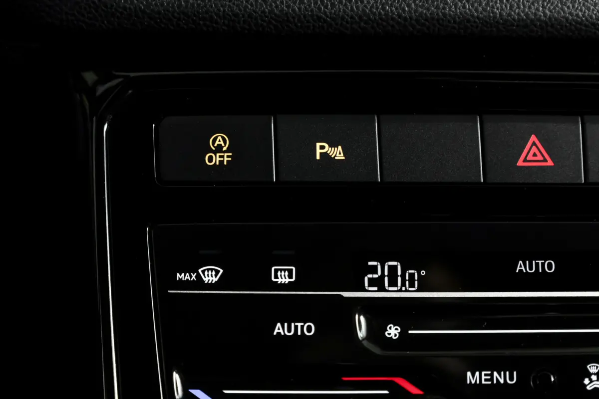 1.0 TSI 115 PK R-Line - Automaat | Dig. Cockpit | Adapt. Cruise | Camera | PDC | App. Connect | ECC | DAB | LM 18" | 2240