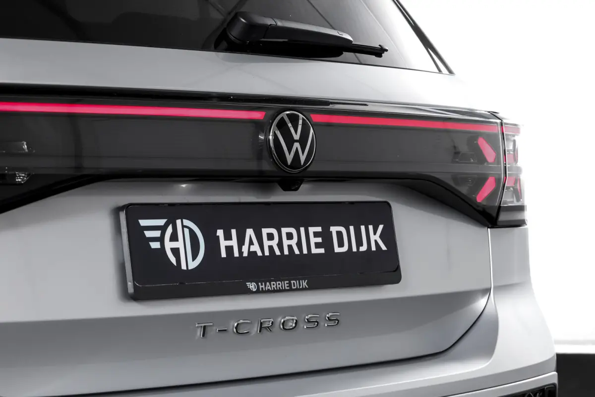 1.0 TSI 115 PK R-Line - Automaat | Dig. Cockpit | Adapt. Cruise | Camera | PDC | App. Connect | ECC | DAB | LM 18" | 2240