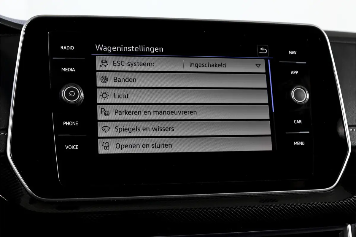 1.0 TSI 115 PK R-Line - Automaat | Dig. Cockpit | Adapt. Cruise | Camera | PDC | App. Connect | ECC | DAB | LM 18" | 2240