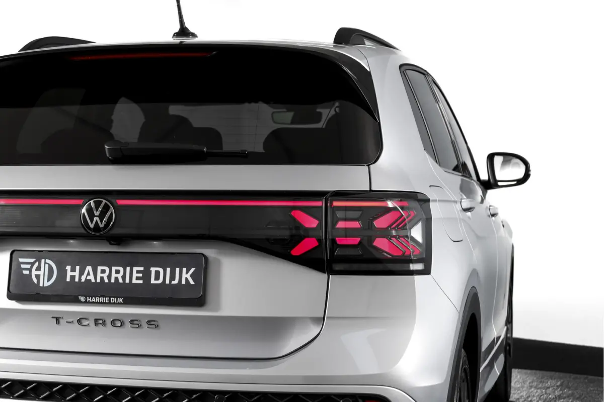 1.0 TSI 115 PK R-Line - Automaat | Dig. Cockpit | Adapt. Cruise | Camera | PDC | App. Connect | ECC | DAB | LM 18" | 2240