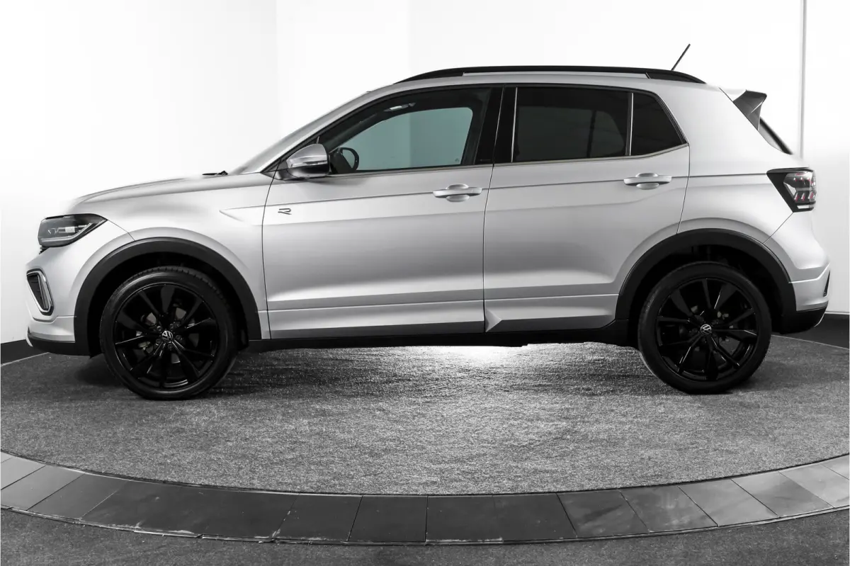 1.0 TSI 115 PK R-Line - Automaat | Dig. Cockpit | Adapt. Cruise | Camera | PDC | App. Connect | ECC | DAB | LM 18" | 2240
