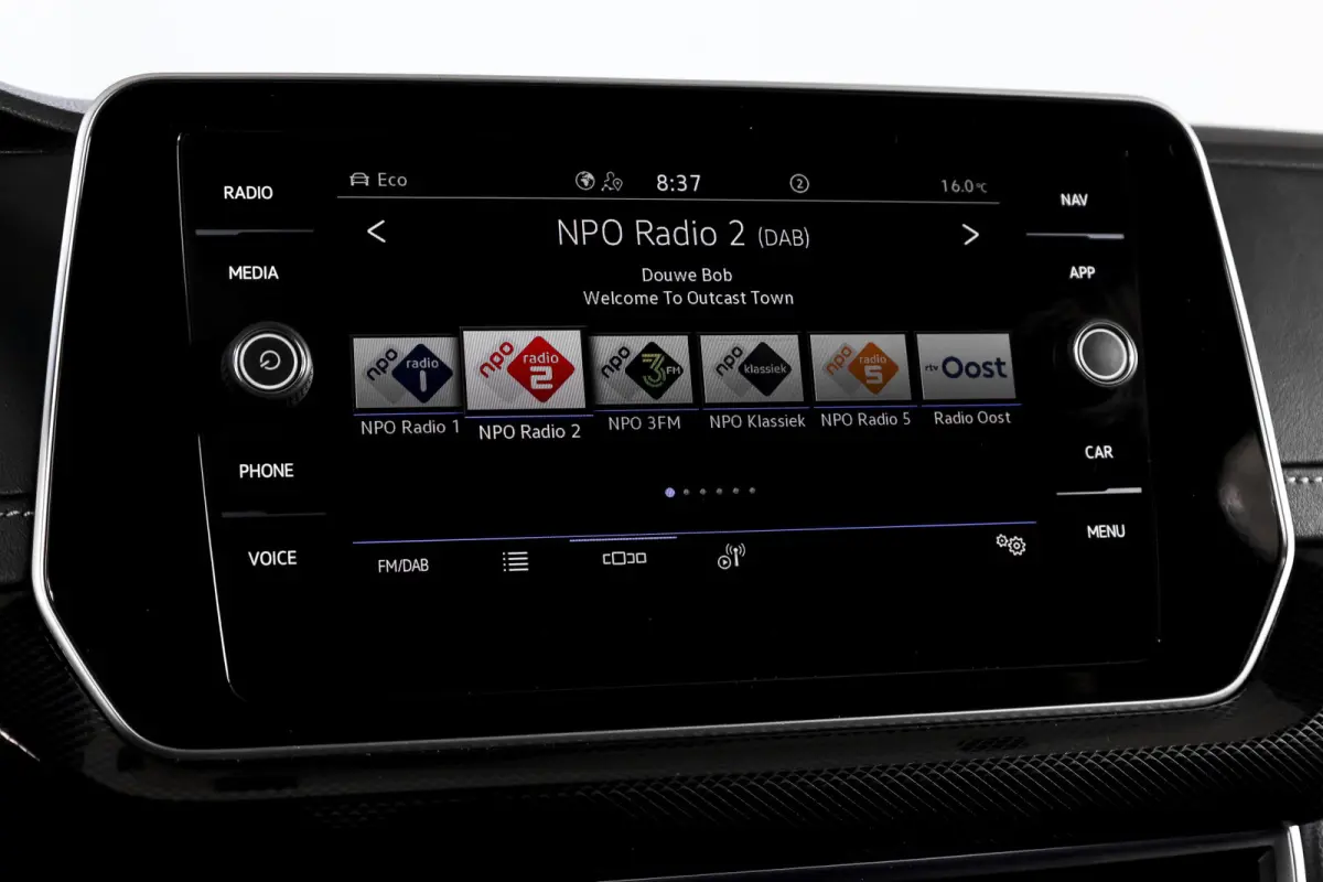 1.0 TSI 115 PK R-Line - Automaat | Dig. Cockpit | Adapt. Cruise | Camera | PDC | App. Connect | ECC | DAB | LM 18" | 2240