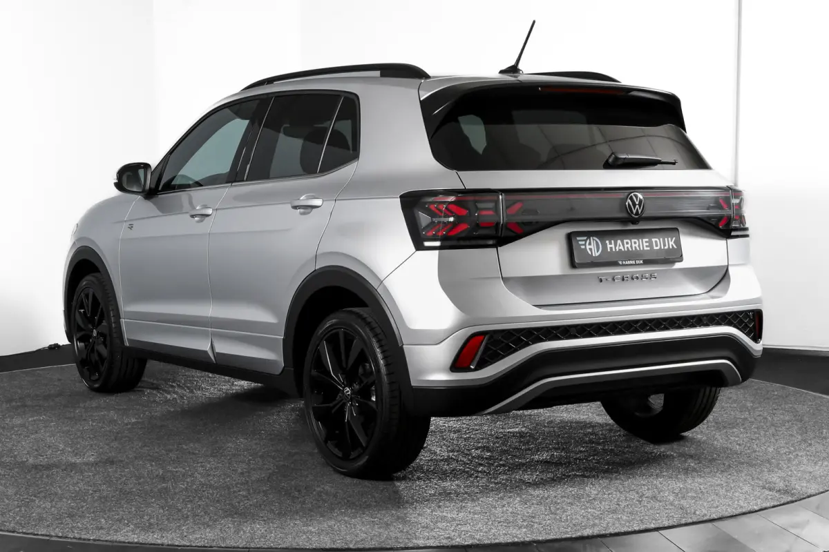 1.0 TSI 115 PK R-Line - Automaat | Dig. Cockpit | Adapt. Cruise | Camera | PDC | App. Connect | ECC | DAB | LM 18" | 2240