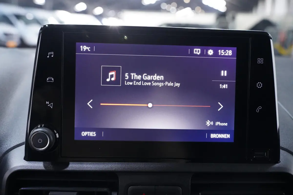 1.5D 102 pk L1H1 Edition Navi, Airco Cruise Control, NAP, Laadruimte Pakket, PDC achter, 2-Zits