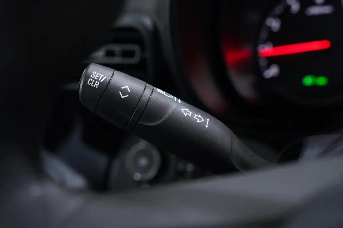 1.5D 102 pk L1H1 Edition Navi, Airco Cruise Control, NAP, Laadruimte Pakket, PDC achter, 2-Zits