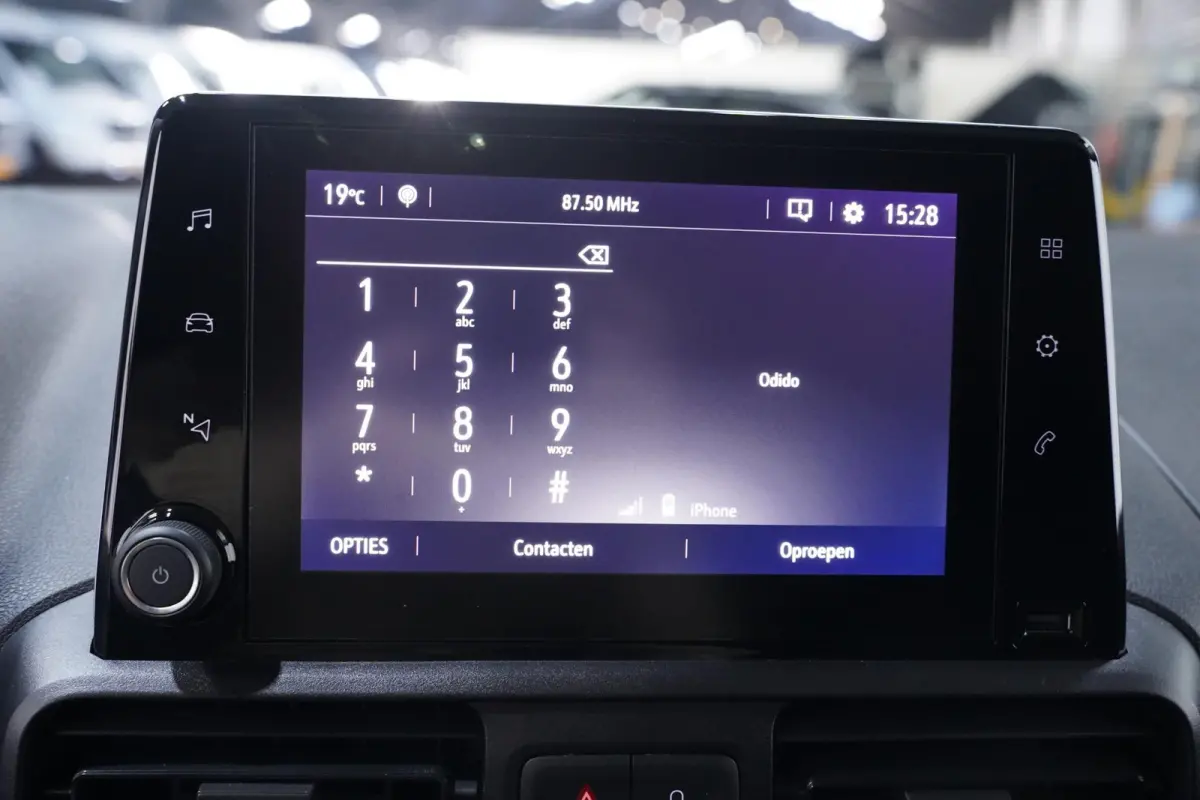1.5D 102 pk L1H1 Edition Navi, Airco Cruise Control, NAP, Laadruimte Pakket, PDC achter, 2-Zits