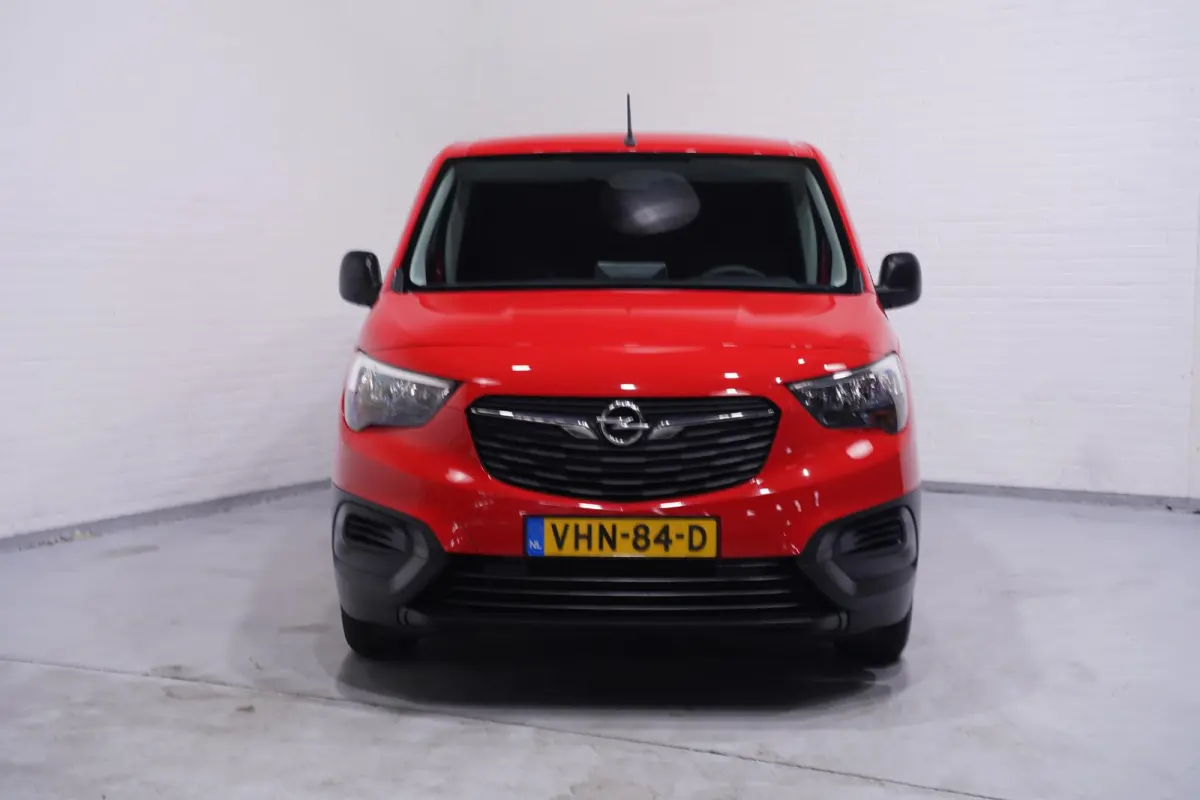 1.5D 102 pk L1H1 Edition Navi, Airco Cruise Control, NAP, Laadruimte Pakket, PDC achter, 2-Zits