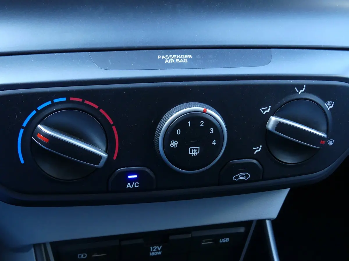 1.0 T-GDI 7DCT 100PK Comfort / Carplay