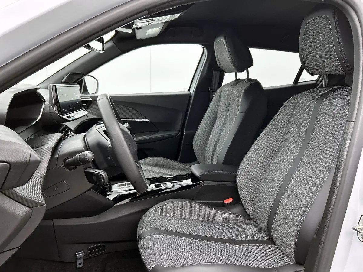 EV Allure Avantage 54 kWh 156pk Automaat | Navigatie | Camera Voor + Achter | Adaptieve Cruise Control | Climate Control | 17"LMV | LED | Dodehoekdetectie | Apple Carplay/Android Auto |