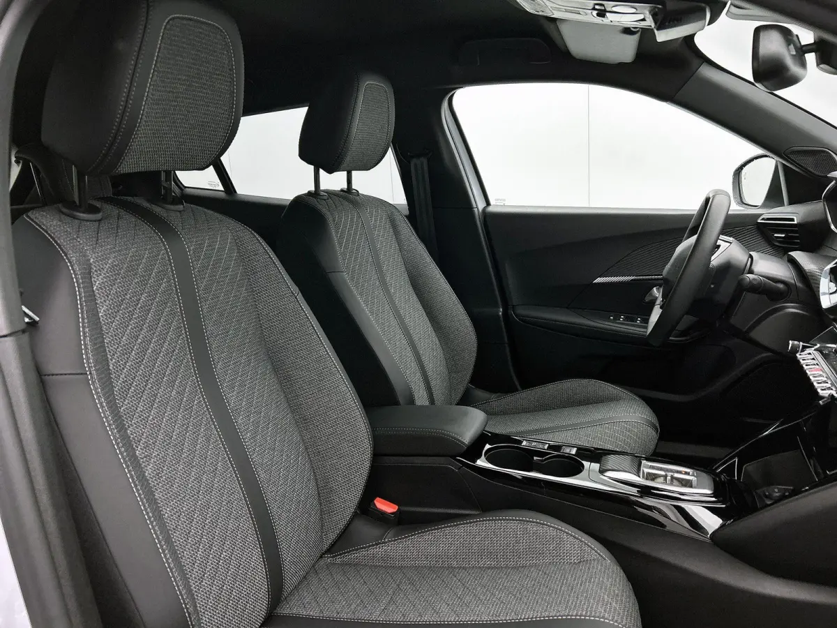 EV Allure Avantage 54 kWh 156pk Automaat | Navigatie | Camera Voor + Achter | Adaptieve Cruise Control | Climate Control | 17"LMV | LED | Dodehoekdetectie | Apple Carplay/Android Auto |