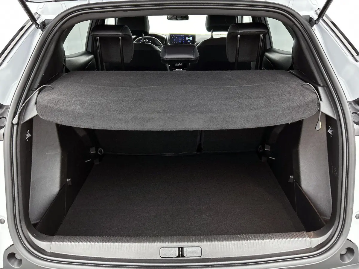 EV Allure Avantage 54 kWh 156pk Automaat | Navigatie | Camera Voor + Achter | Adaptieve Cruise Control | Climate Control | 17"LMV | LED | Dodehoekdetectie | Apple Carplay/Android Auto |