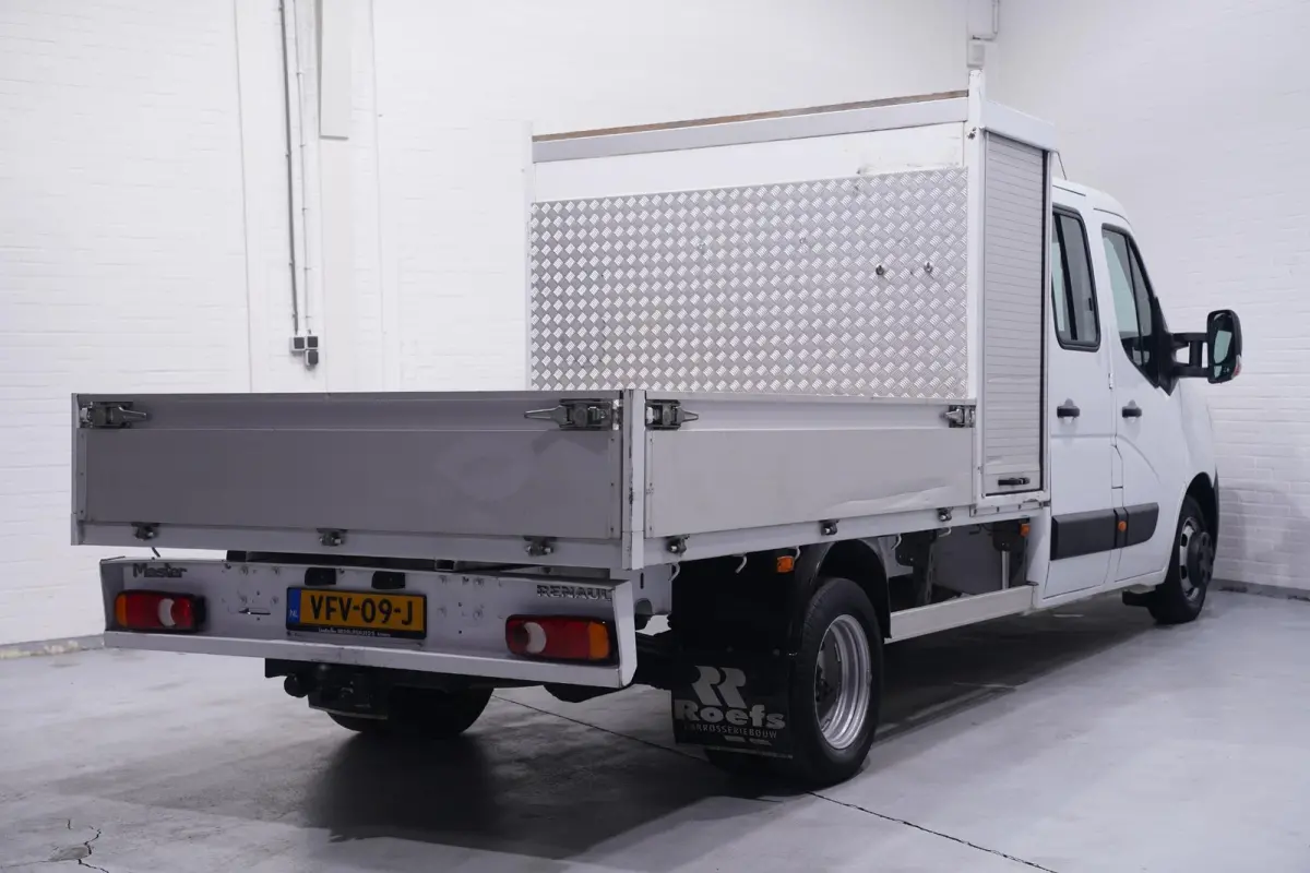2.3 dCi 145 pk Pick Up / Open Laadbak 6-Zits Airco, Trekhaak 3.500 kg, LxBxH 245x208x38 cm