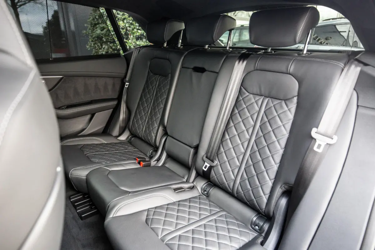 60 TFSI e Competition 490pk, Nimbus, Full-options 2026