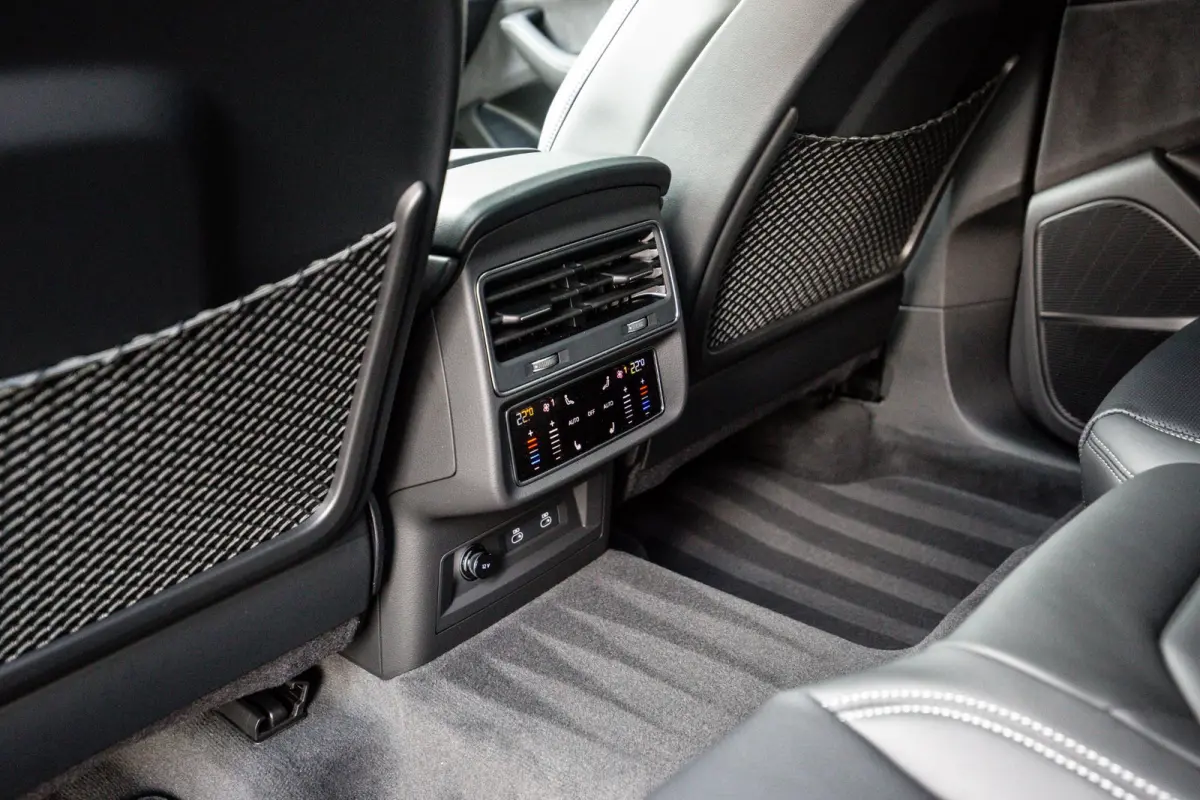 60 TFSI e Competition 490pk, Nimbus, Full-options 2026