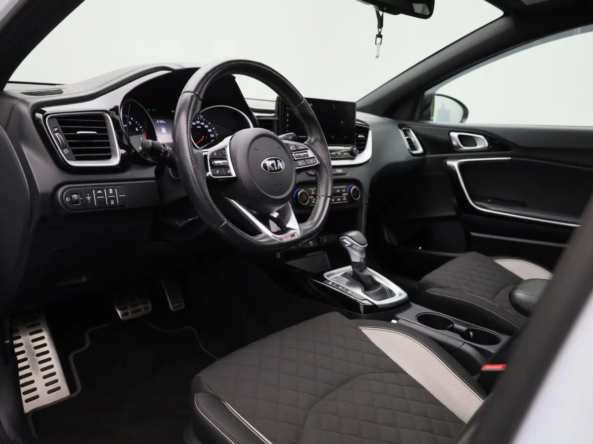 1.5 T-GDi MHEV GT-Line Edition Airco | Apple Carplay/Android Auto | Bluetooth | Cruise Control | Extra Getint Glas | Hill/Hold Functie | Lichtmetalen Velgen 17'' | Multimedia-Voorbereiding |