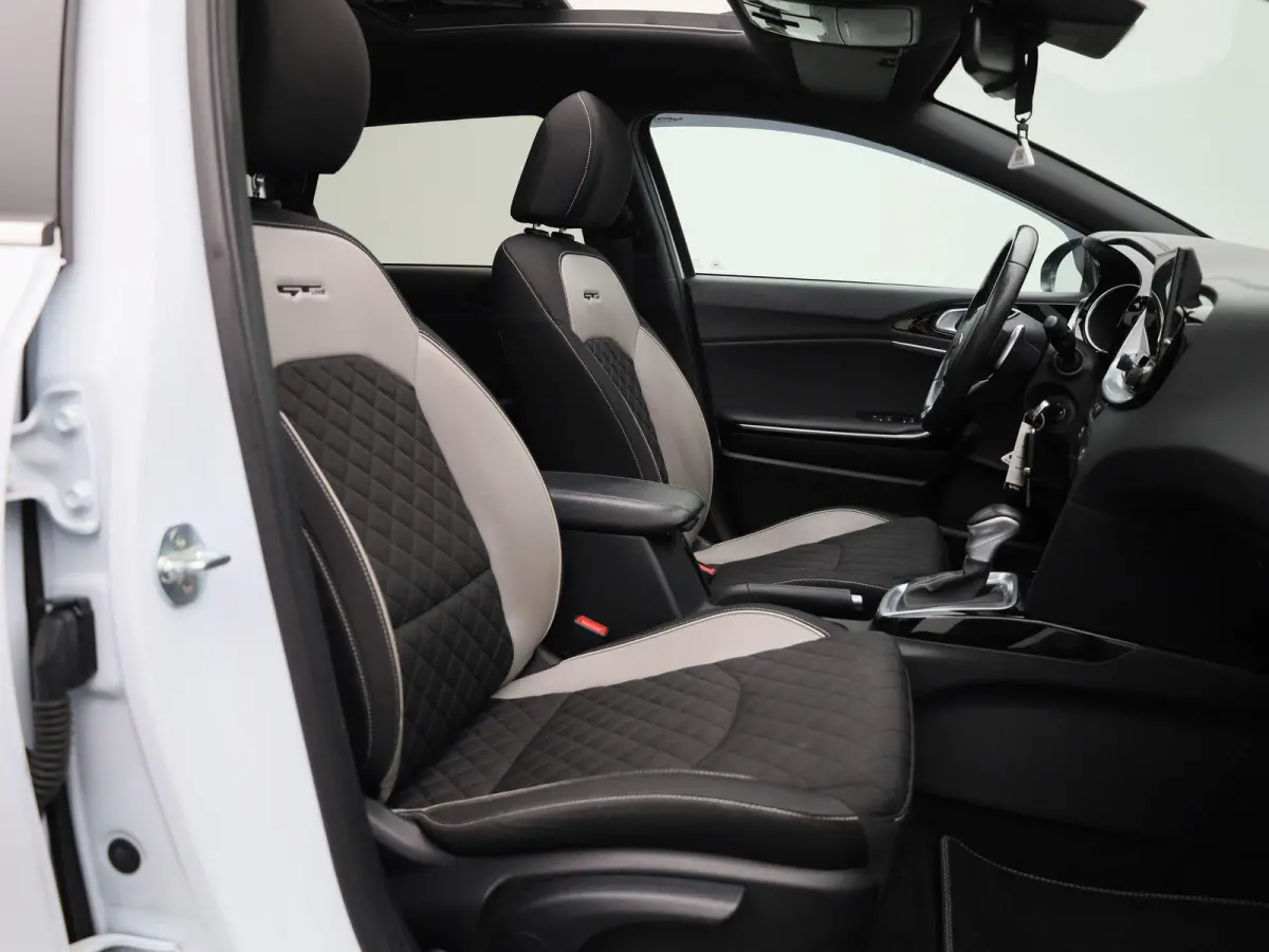 1.5 T-GDi MHEV GT-Line Edition Airco | Apple Carplay/Android Auto | Bluetooth | Cruise Control | Extra Getint Glas | Hill/Hold Functie | Lichtmetalen Velgen 17'' | Multimedia-Voorbereiding |
