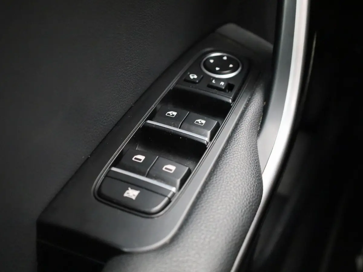 1.5 T-GDi MHEV GT-Line Edition Airco | Apple Carplay/Android Auto | Bluetooth | Cruise Control | Extra Getint Glas | Hill/Hold Functie | Lichtmetalen Velgen 17'' | Multimedia-Voorbereiding |