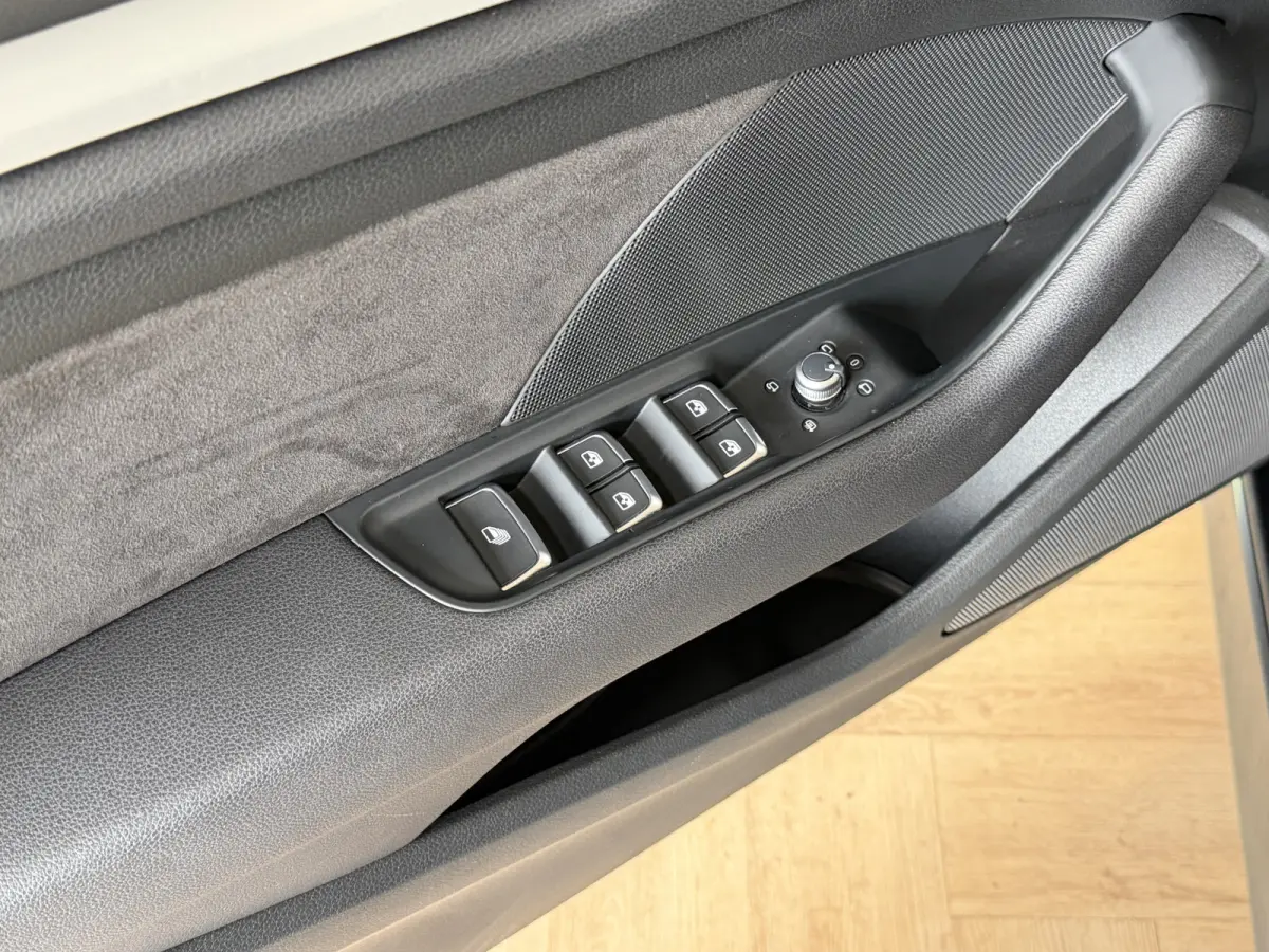 35 TFSI CoD Advance Sport | S-line | Carplay | Pdc V+A | Stoelverwarming | Automaat | Cruise | 100% dealer onderhouden