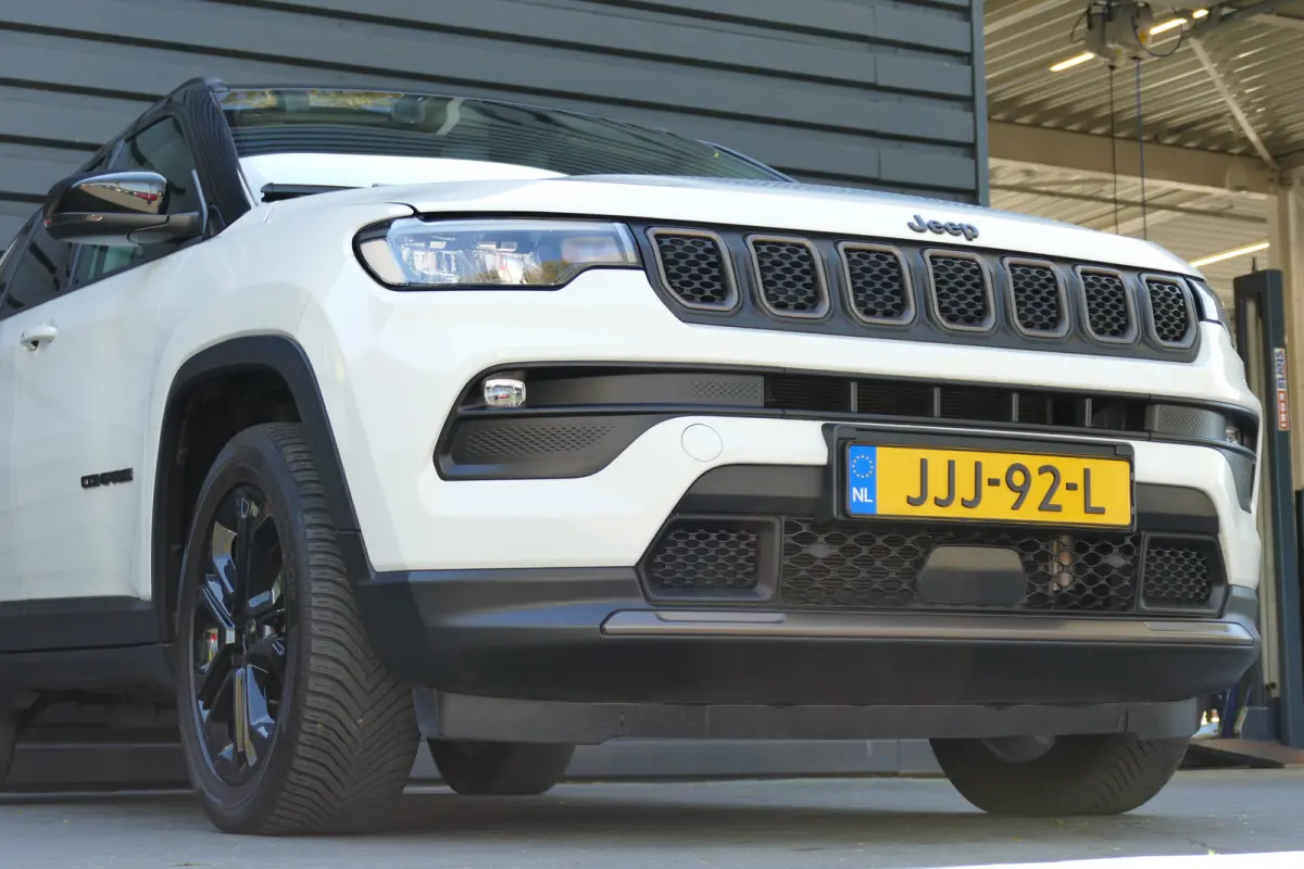 4xe 240 PLUG-IN HYBRID UPLAND AUTOMAAT / NAVI / CLIMA / 18" LMV / CAMERA / FULL-LED / KEYLESS / STOELVERWARMING / BLUETOOTH / ADAPT. CRUISECONTROL / 1E EIGENAAR / SCHITTERENDE STAAT !!