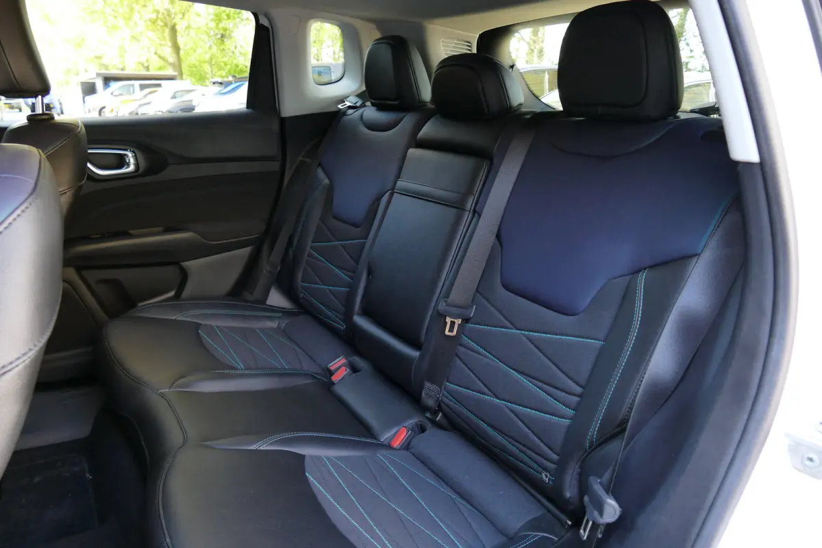 4xe 240 PLUG-IN HYBRID UPLAND AUTOMAAT / NAVI / CLIMA / 18" LMV / CAMERA / FULL-LED / KEYLESS / STOELVERWARMING / BLUETOOTH / ADAPT. CRUISECONTROL / 1E EIGENAAR / SCHITTERENDE STAAT !!