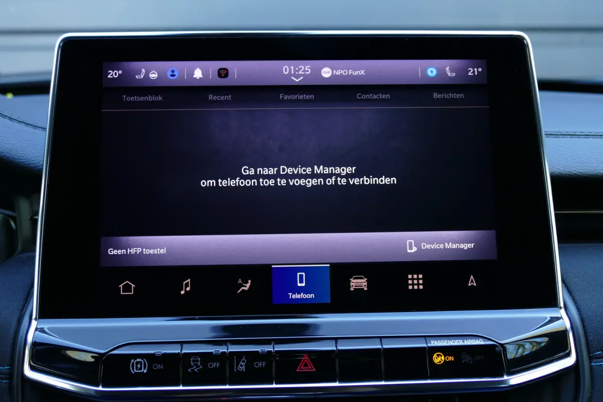 4xe 240 PLUG-IN HYBRID UPLAND AUTOMAAT / NAVI / CLIMA / 18" LMV / CAMERA / FULL-LED / KEYLESS / STOELVERWARMING / BLUETOOTH / ADAPT. CRUISECONTROL / 1E EIGENAAR / SCHITTERENDE STAAT !!