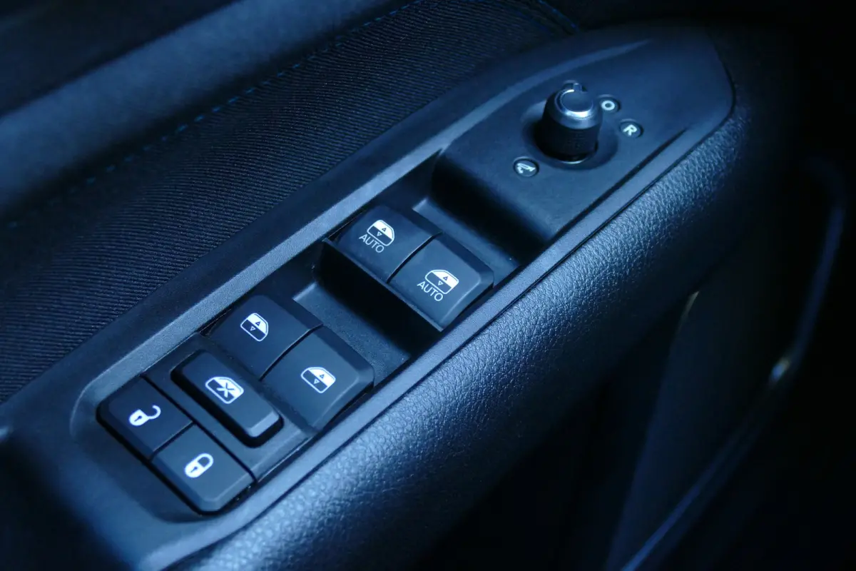 4xe 240 PLUG-IN HYBRID UPLAND AUTOMAAT / NAVI / CLIMA / 18" LMV / CAMERA / FULL-LED / KEYLESS / STOELVERWARMING / BLUETOOTH / ADAPT. CRUISECONTROL / 1E EIGENAAR / SCHITTERENDE STAAT !!