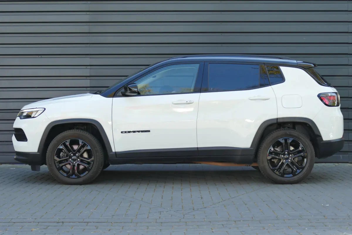 4xe 240 PLUG-IN HYBRID UPLAND AUTOMAAT / NAVI / CLIMA / 18" LMV / CAMERA / FULL-LED / KEYLESS / STOELVERWARMING / BLUETOOTH / ADAPT. CRUISECONTROL / 1E EIGENAAR / SCHITTERENDE STAAT !!