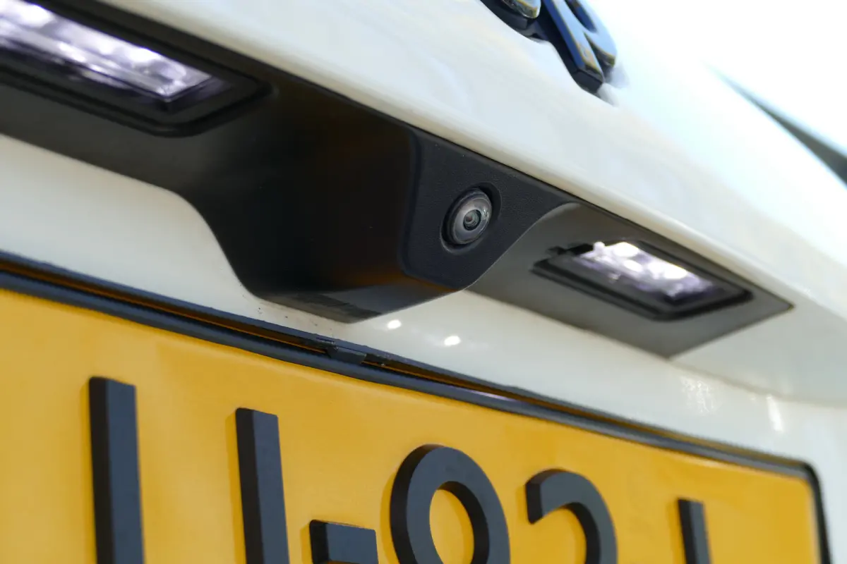 4xe 240 PLUG-IN HYBRID UPLAND AUTOMAAT / NAVI / CLIMA / 18" LMV / CAMERA / FULL-LED / KEYLESS / STOELVERWARMING / BLUETOOTH / ADAPT. CRUISECONTROL / 1E EIGENAAR / SCHITTERENDE STAAT !!