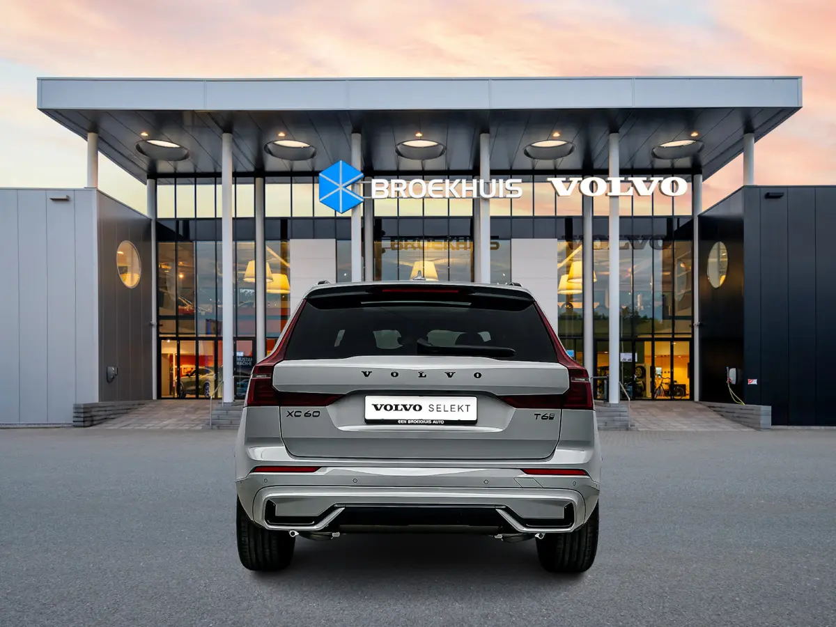 T6 Recharge Ultra Black Edition | 21" | Luchtvering | Head-Up | Panoramadak | Harman Kardon | Leder Dashboard | 360 Camera | Elektr. verst. Stoelen | Full LED