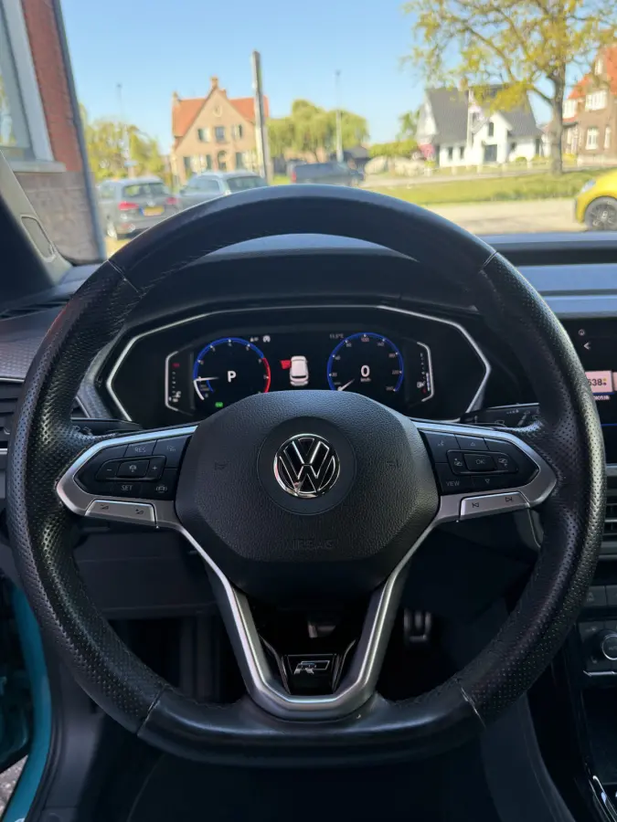 1.0 TSI Style R-Line. | AUTOMAAT | VIRTUAL | BEATS AUDIO | NAVI | KEYLESS |