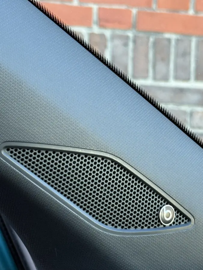 1.0 TSI Style R-Line. | AUTOMAAT | VIRTUAL | BEATS AUDIO | NAVI | KEYLESS |