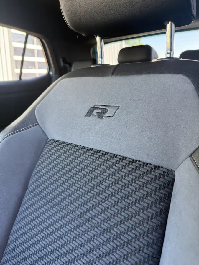 1.0 TSI Style R-Line. | AUTOMAAT | VIRTUAL | BEATS AUDIO | NAVI | KEYLESS |
