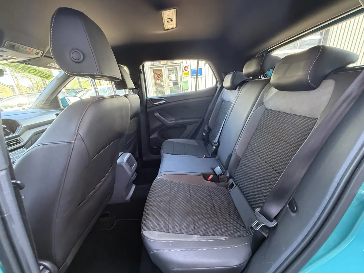 1.0 TSI Style R-Line. | AUTOMAAT | VIRTUAL | BEATS AUDIO | NAVI | KEYLESS |