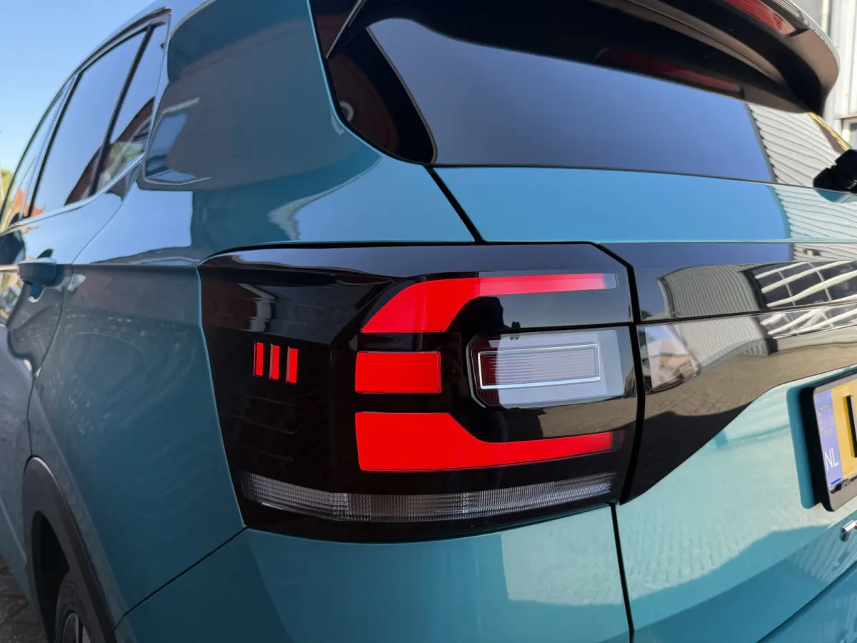 1.0 TSI Style R-Line. | AUTOMAAT | VIRTUAL | BEATS AUDIO | NAVI | KEYLESS |