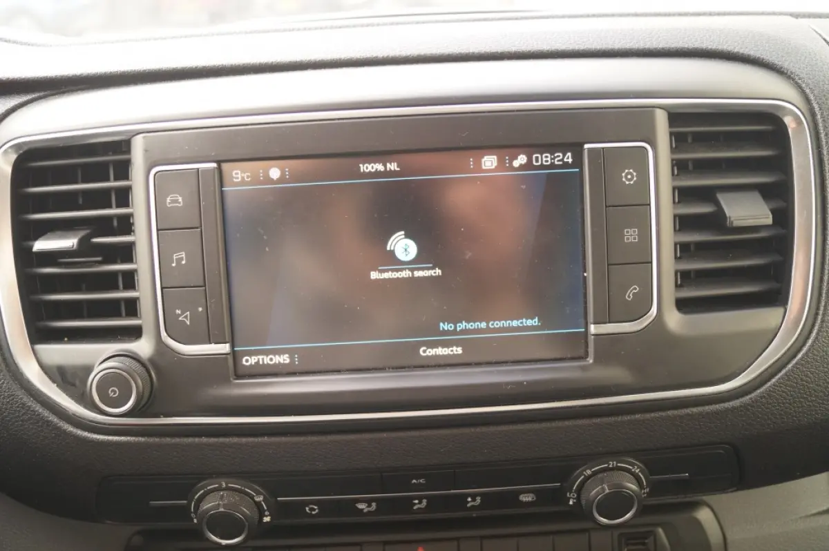 1.5 BlueHDI Standard Premium -NAVI-AIRCO-