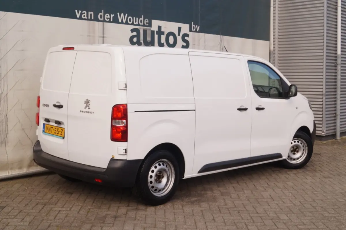 1.5 BlueHDI Standard Premium -NAVI-AIRCO-