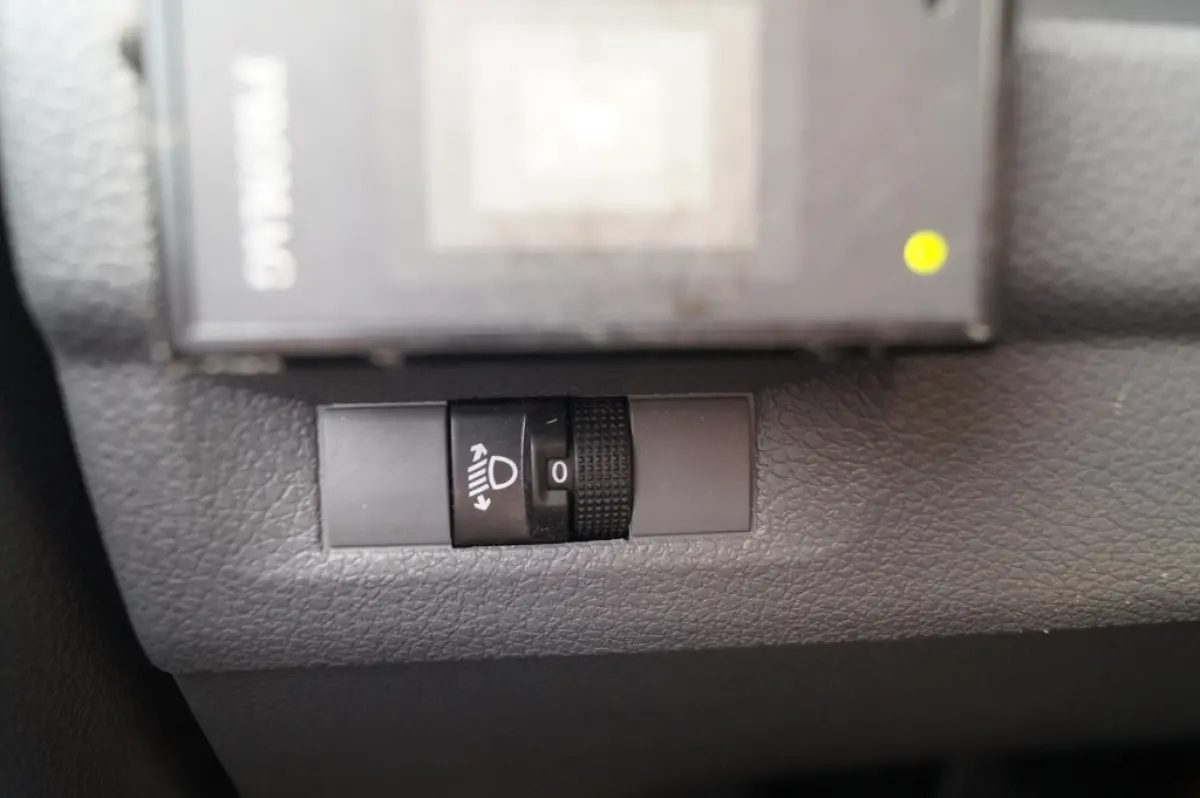 1.5 BlueHDI Standard Premium -NAVI-AIRCO-