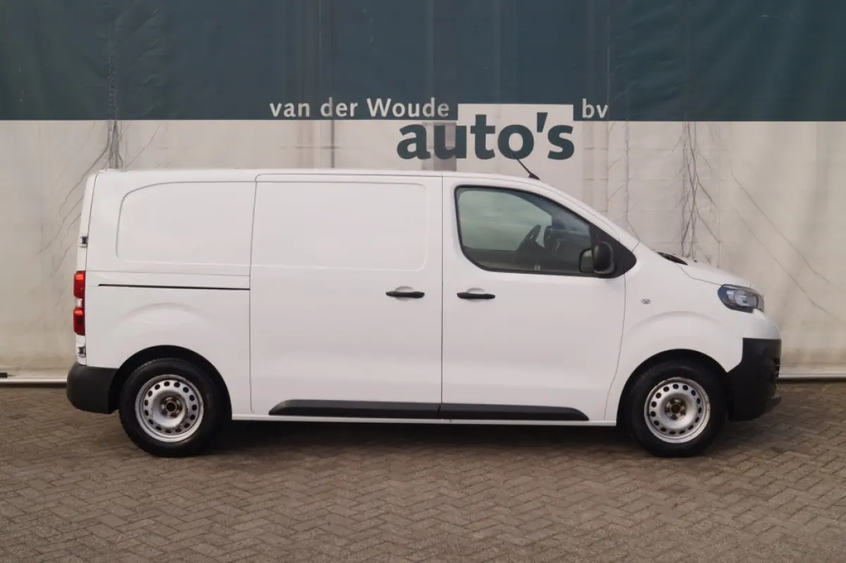 1.5 BlueHDI Standard Premium -NAVI-AIRCO-