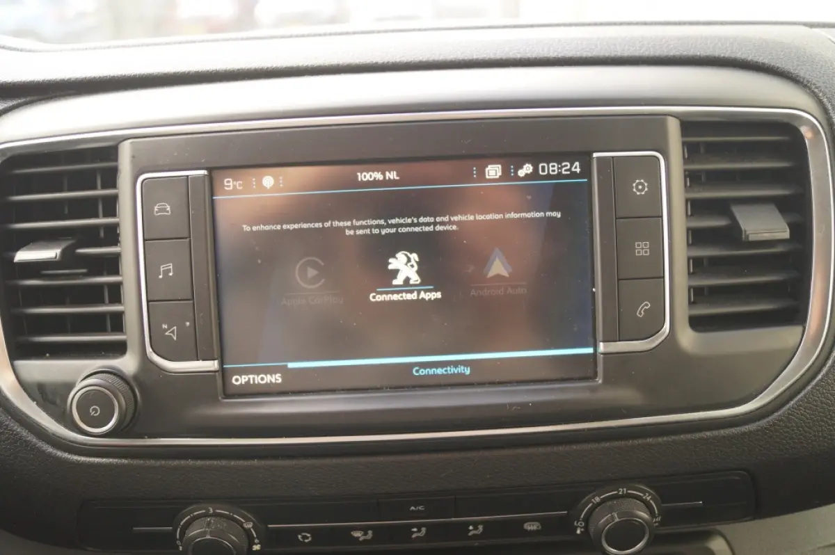 1.5 BlueHDI Standard Premium -NAVI-AIRCO-