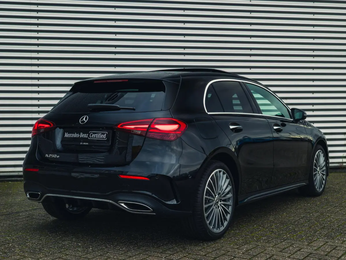 Hatchback 250 e Business Solution AMG Panorama dak