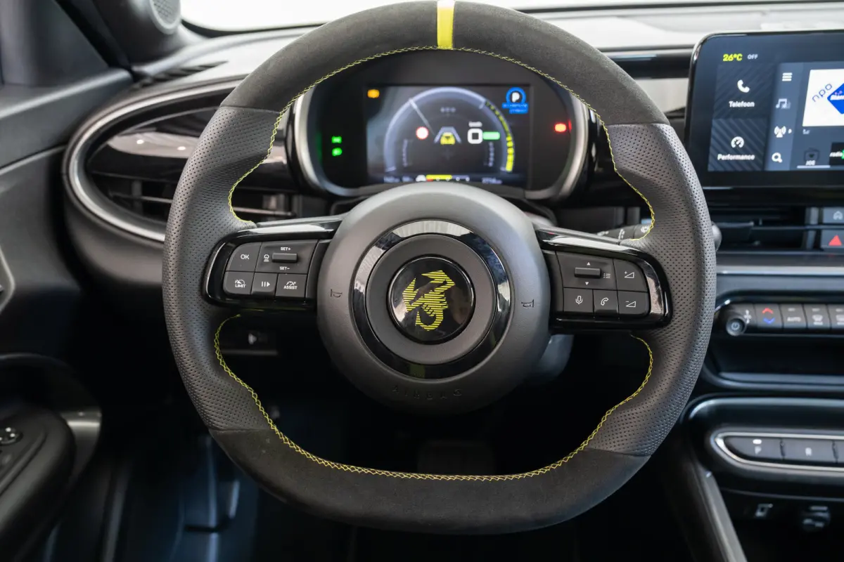 Turismo 54 kWh | 8 Jaar Garantie | 20 Inch Velgen | Apple Carplay & Android Auto | LED | Keyless | Parkeersensoren | Mistlampen |