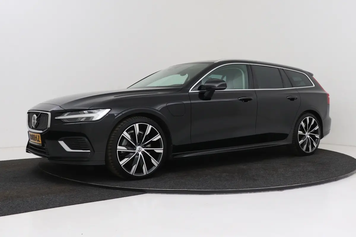 2.0 T6 Plug-in hybrid AWD Core Bright | Dealer onderhouden | Camera | Trekhaak